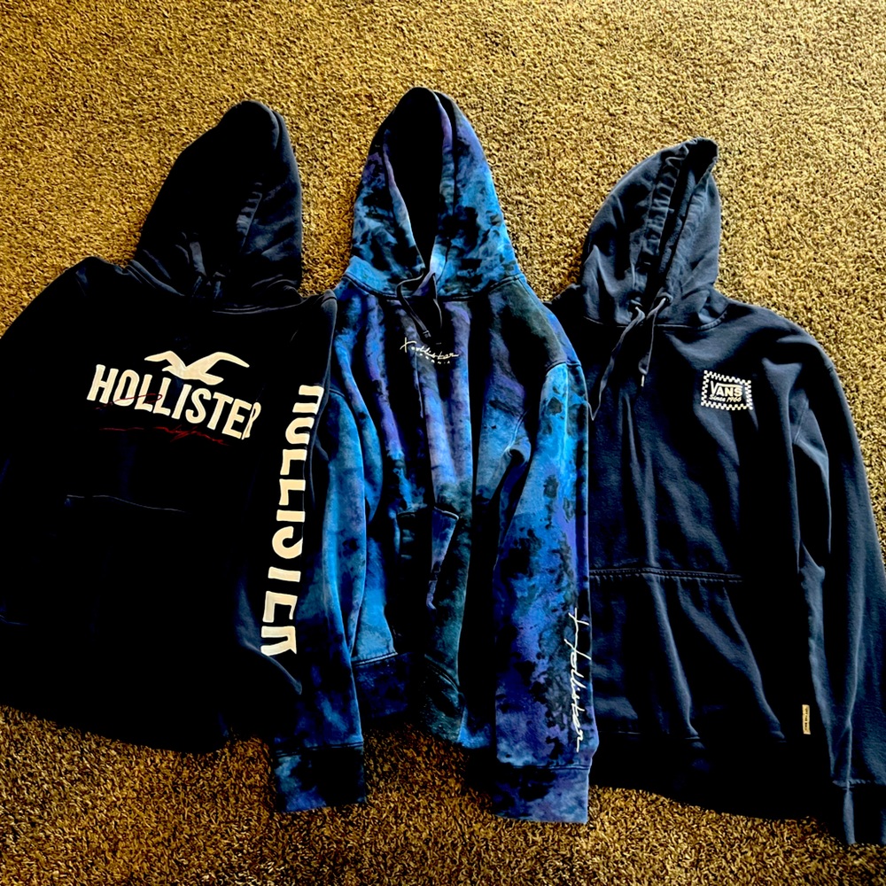 3 men’s hoodies worn- good condition